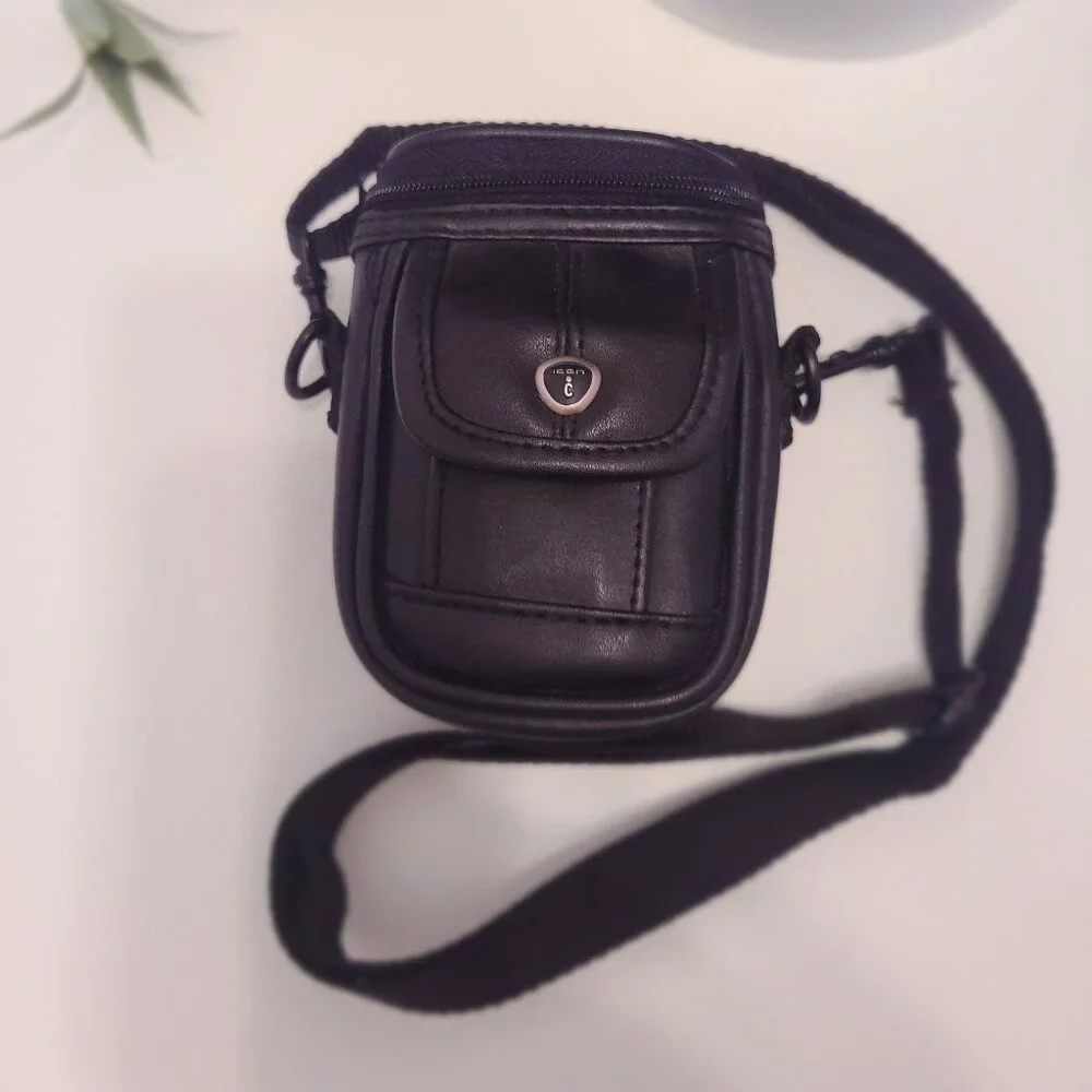 Icon Black Faux Leather Vintage Digital Camera Pouch - Picture 3 of 15